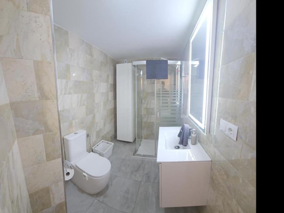 Lejlighed Symphony Sunrise, With Stunning Sea Views And Short Walk To The By Namaste Elite Torremolinos