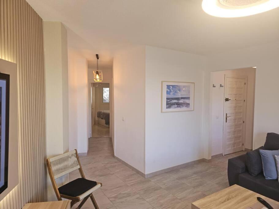 Lejlighed Symphony Sunrise, With Stunning Sea Views And Short Walk To The By Namaste Elite *