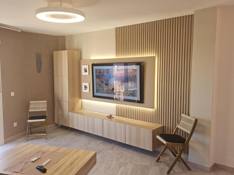 Symphony Sunrise, With Stunning Sea Views And Short Walk To The By Namaste Elite Lejlighed