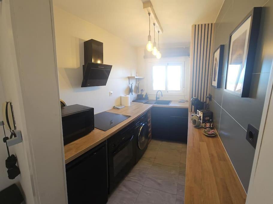 Symphony Sunrise, With Stunning Sea Views And Short Walk To The By Namaste Elite Lejlighed